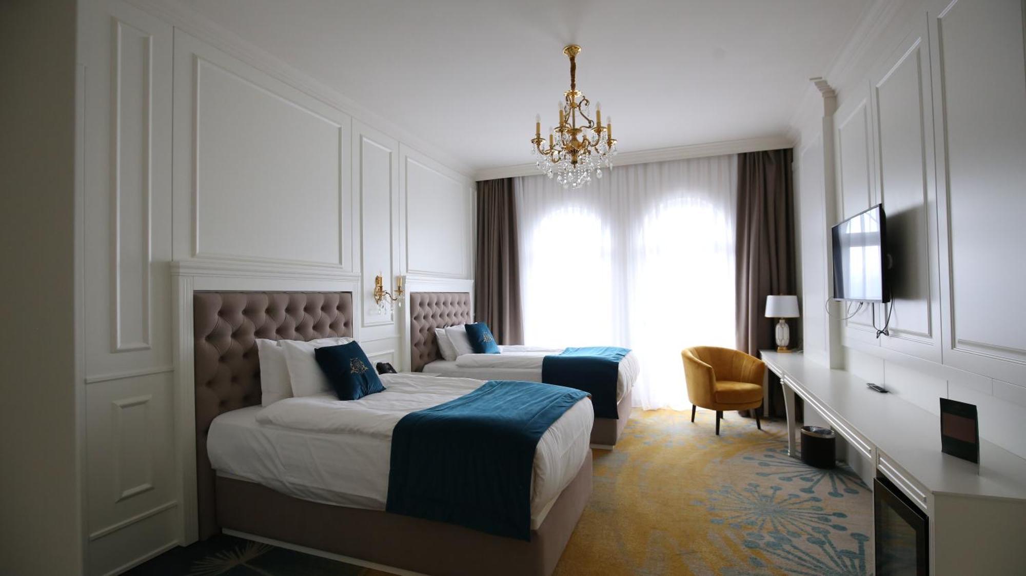 Grand Hotel Belushi Boge Exterior foto